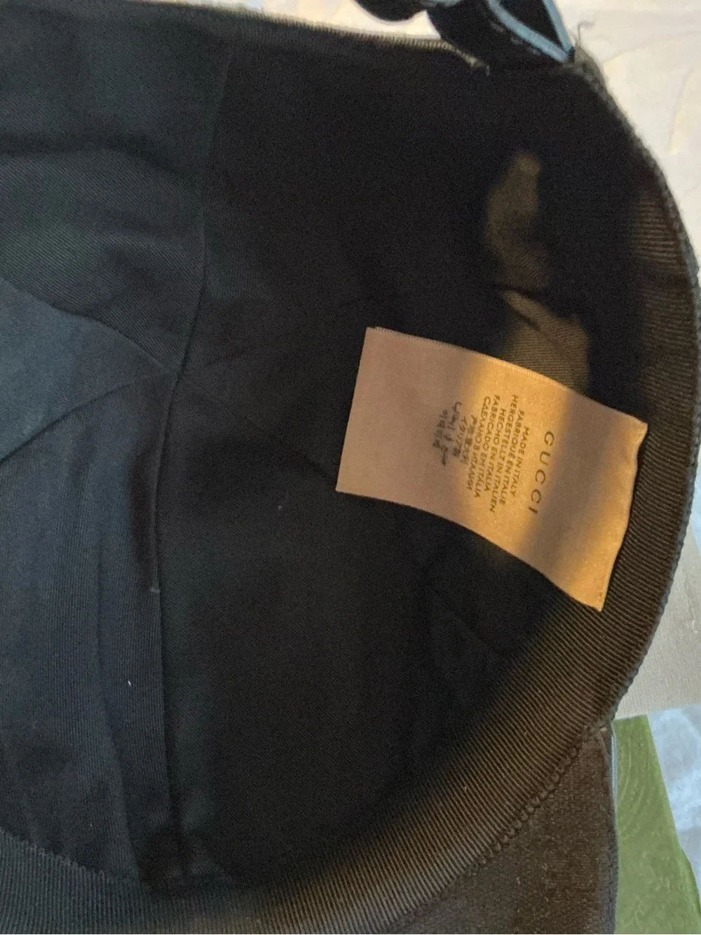 Gucci Black Baseball Cap with Red and Green Side Stripe